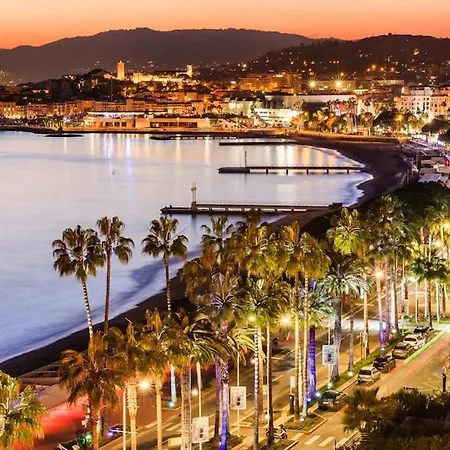 Apartment Calme & Lumineux - Proche Toutes Commodites Cannes